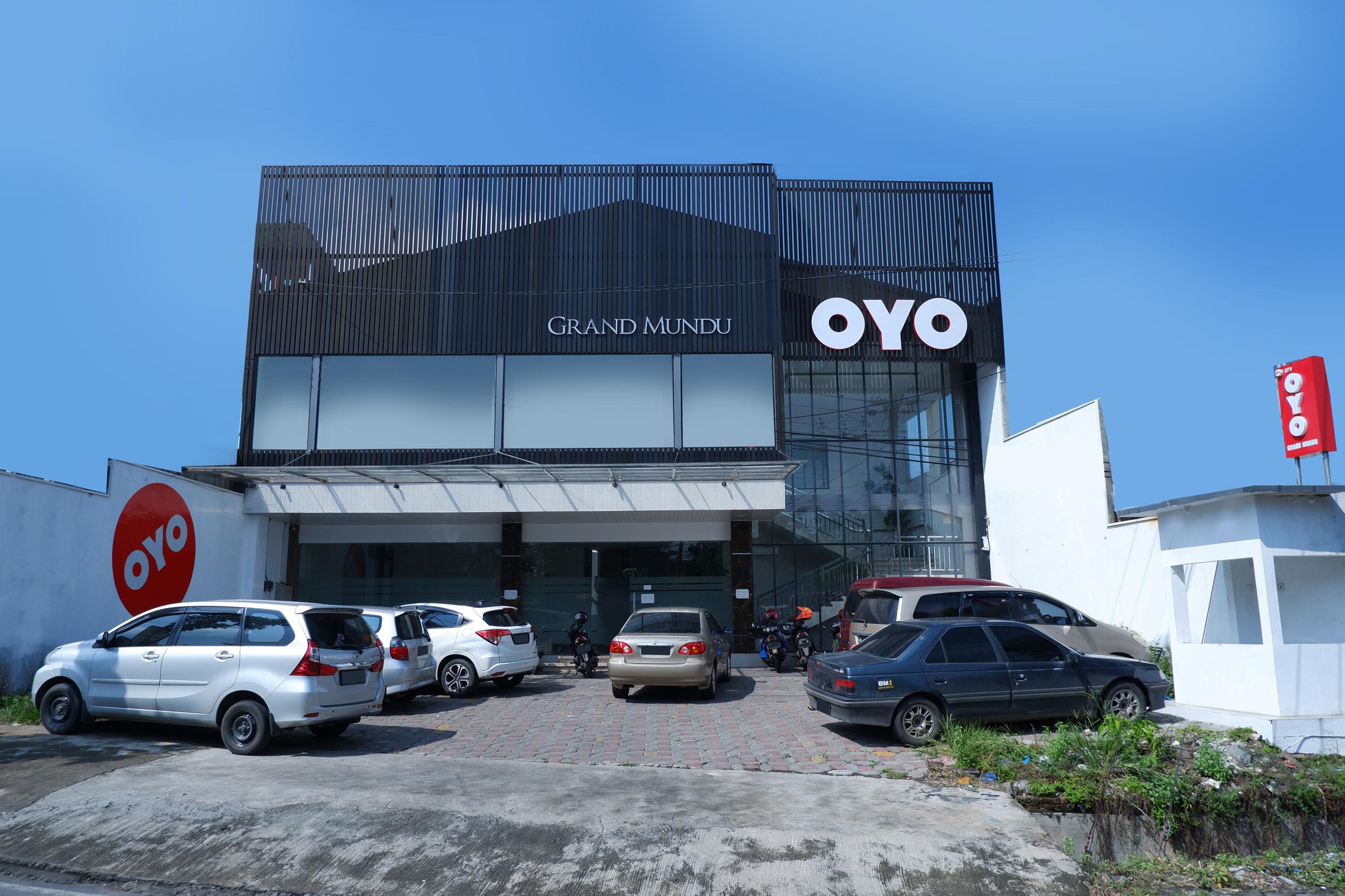 فندق Oyo 379 Grand Mundu سيمارانغ المظهر الخارجي الصورة